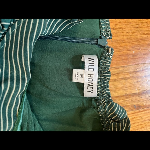 Green off the shoulder ruffle dress - Picture 3 of 5